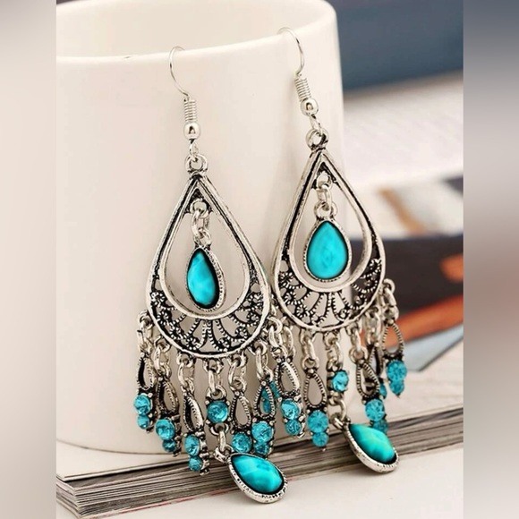 Fun earrings, Artsy earrings. Unique earrings. - Picture 2 of 3